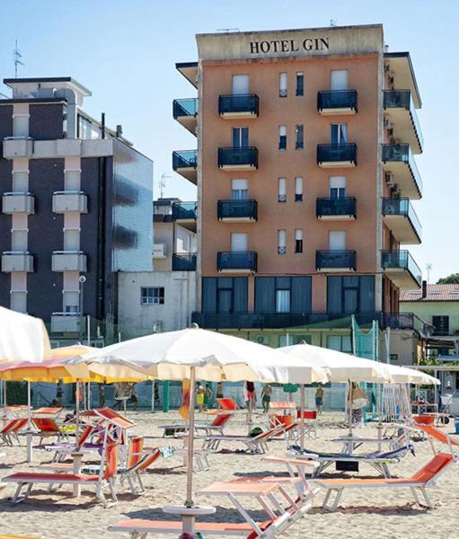 Hotel Gin Ріміні Екстер'єр фото
